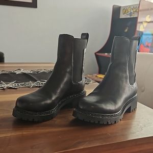 DKNY Chelsea boots